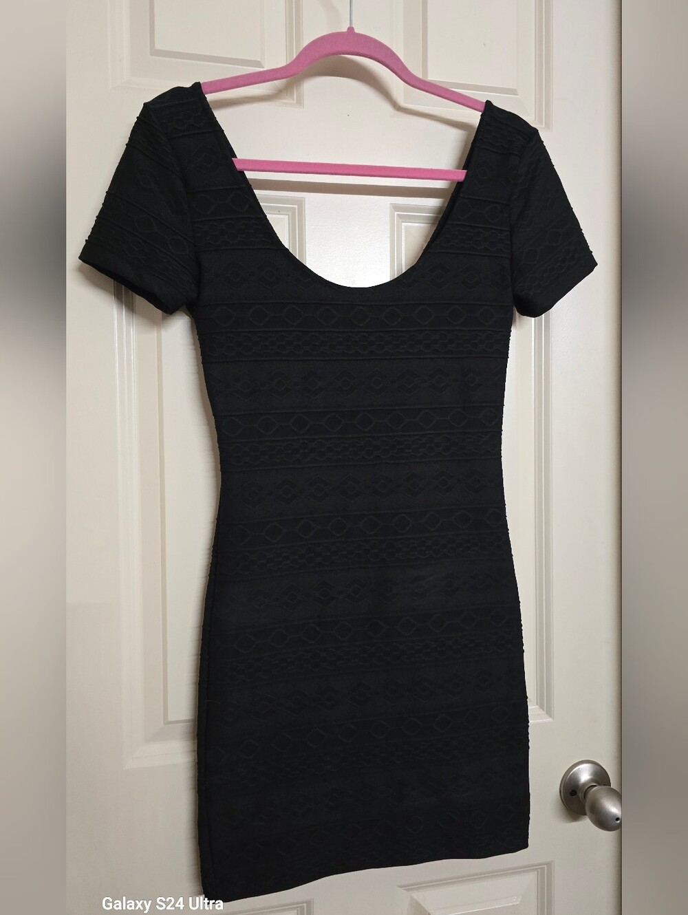 Forever 21 Black Textured Scoop-Neck Mini Dress